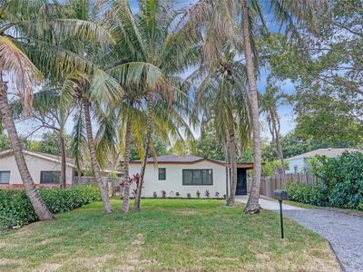 220 Sw 11th St, House other with 4 bedrooms, 3 bathrooms and null parking in Fort Lauderdale FL | Image 2