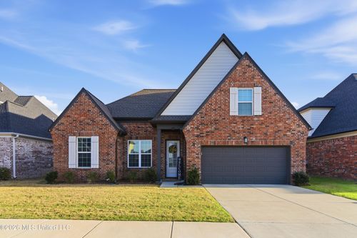 9115 Lakeside Cir S, Walls, MS, 38680-1007 | Card Image