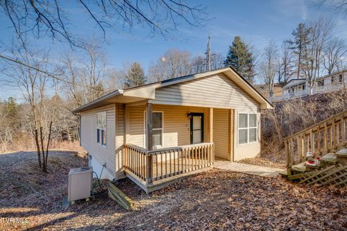 120 Ray Cir, Richlands, VA, 24641-2843 | Card Image