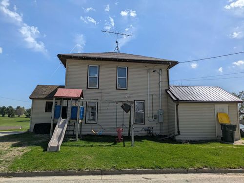8 6th Ave Sw, Waukon, IA, 52172-2208 | Card Image