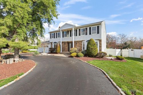 56 Ivanhoe Dr, Manalapan, NJ, 07726-1725 | Card Image