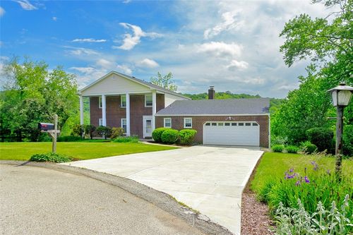 3194 Beverly Ct, Murrysville, PA, 15668-1345 | Card Image