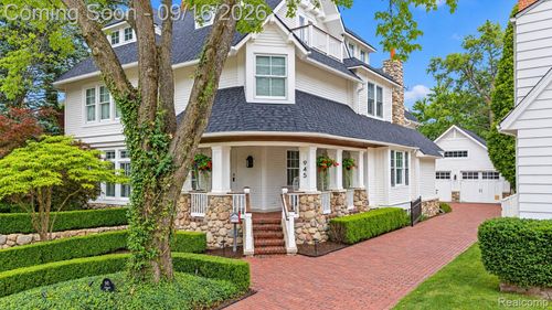 945 Henrietta St, Birmingham, MI, 48009-1968 | Card Image