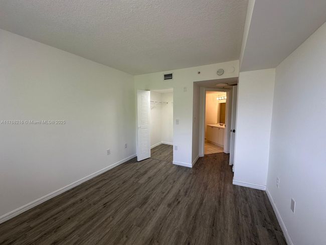 APT-304 - 17602 Nw 25 Th Ave, Condo with 3 bedrooms, 2 bathrooms and null parking in Miami Gardens FL | Image 8