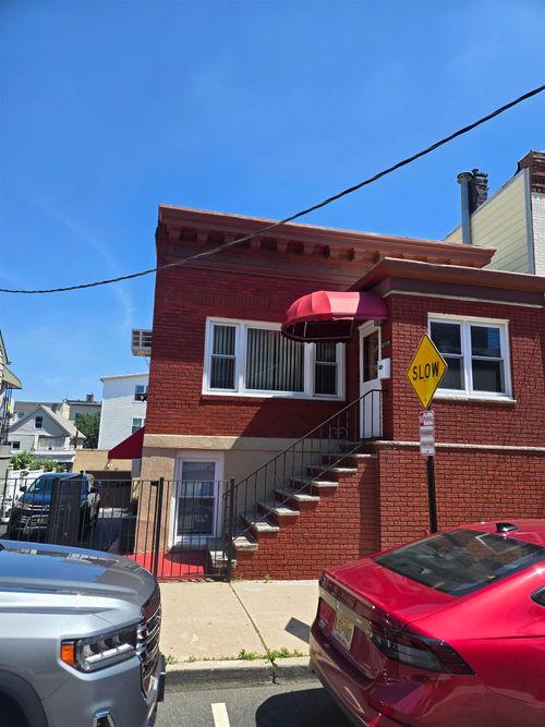 6206 Meadowview Ave, North Bergen, NJ, 07047-3452 | Card Image