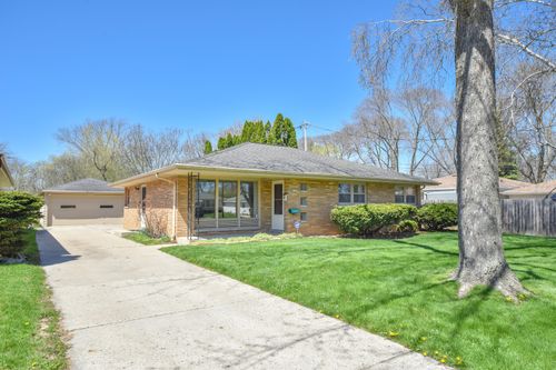 6949 N 44th St, MILWAUKEE, WI, 53223-5303 | Card Image