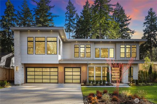 2202 102nd Pl Se, Bellevue, WA, 98004-7003 | Card Image