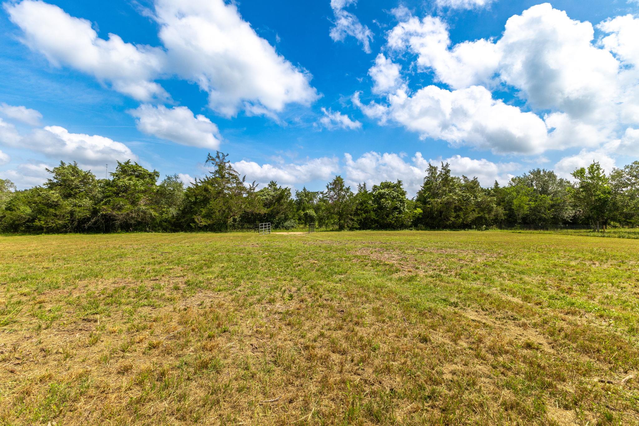 Land in Flatonia 4