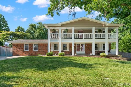 210 Capri Dr, O Fallon, MO, 63366-1628 | Card Image