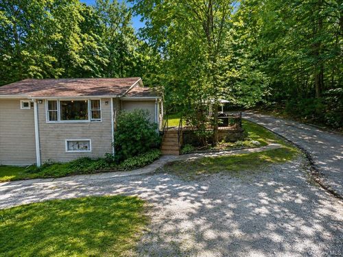 23 Sunrise Trl, Monroe, NY, 10950-6944 | Card Image