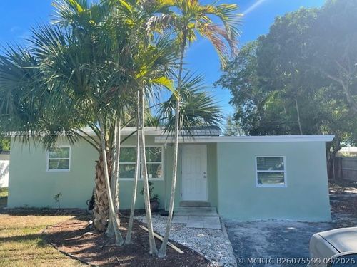 1448 Ne 28th St, Pompano Beach, FL, 33064-6818 | Card Image