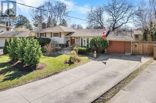 8 Saturn Crt, Saint Catharines, ON, L2M2T1 | Card Image