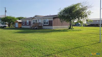 1602 W Saint Louis Avenue, House other with 3 bedrooms, 2 bathrooms and null parking in Seadrift TX | Image 2