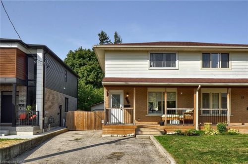 16 Blain Ave, Cambridge, ON, N1R6S1 | Card Image