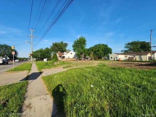 000 15 Mile Road Clintion Township, Clinton Charter Township, MI, 48035 | Card Image