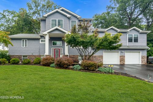 28 Princeton Dr, Howell, NJ, 07731-1819 | Card Image