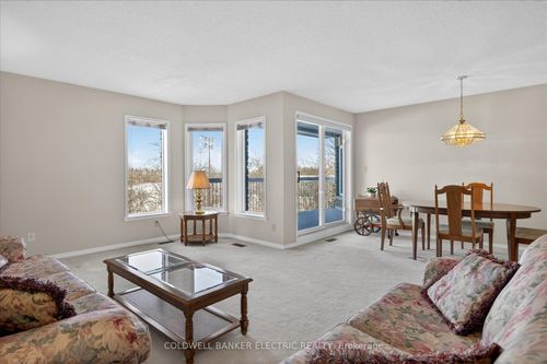 205c-1099 Clonsilla Ave, Peterborough, ON, K9J8L8 | Card Image