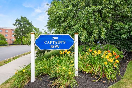 apt-208-200 Captains Row, Chelsea, MA, 02150-4025 | Card Image