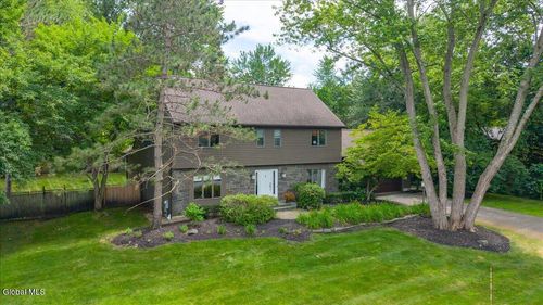 1 Fox Run, Latham, NY, 12110-5035 | Card Image