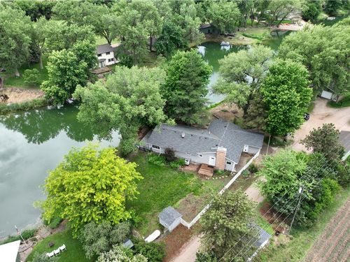 6 El Charman Lake Pl, Gibbon, NE, 68840-4063 | Card Image