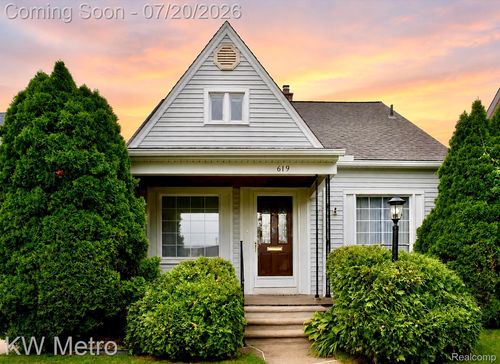 619 N Elizabeth St, Dearborn, MI, 48128-1704 | Card Image
