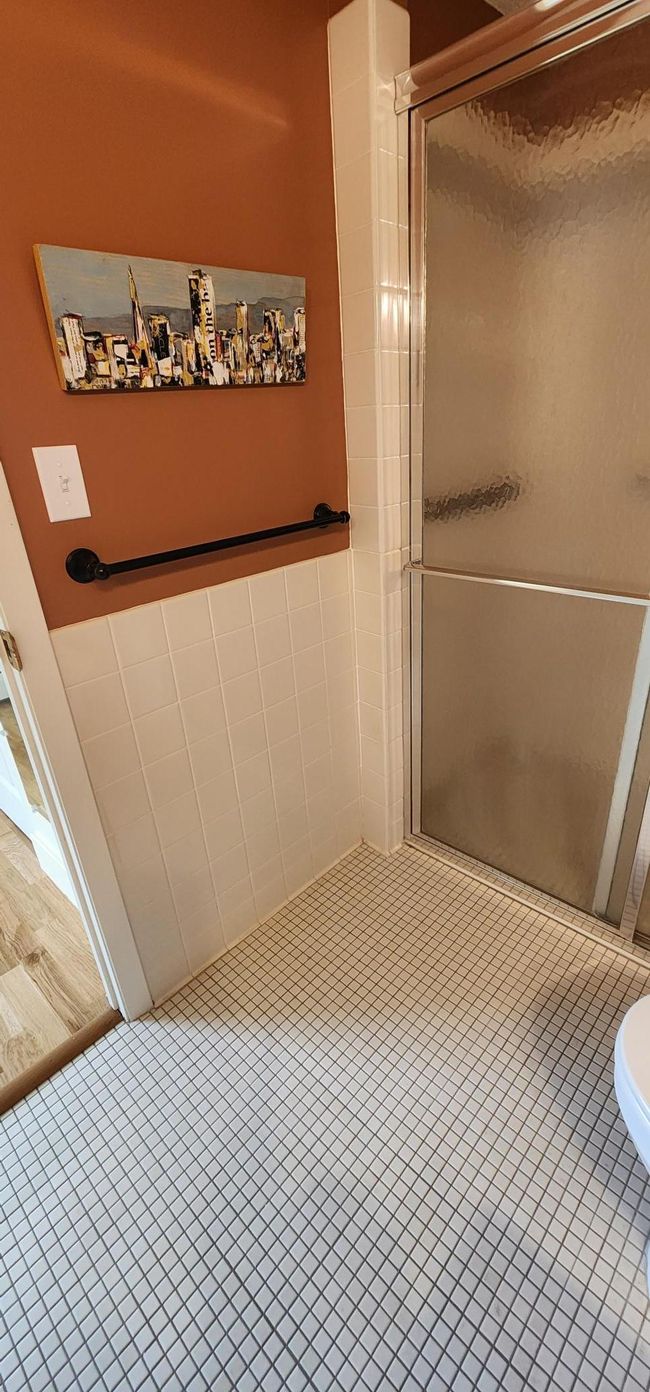 Wallk-in shower | Image 22
