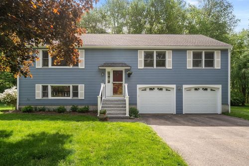 22 Causeway St, Medfield, MA, 02052-2320 | Card Image