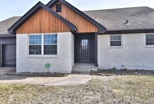 3753 S 90th East Ave, Tulsa, OK, 74145-3420 | Card Image