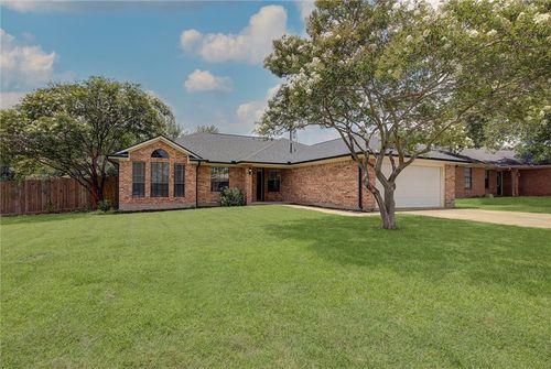 2101 Pebblebrook Ln, Bryan, TX, 77807-2214 | Card Image
