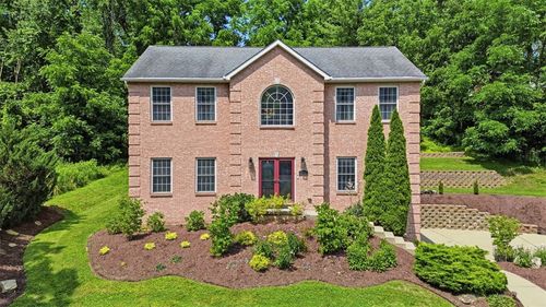 1800 Mcmillan Rd, Upper St. Clair, PA, 15241-2612 | Card Image
