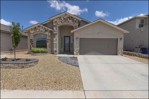 529 Ginger Francis Ln, El Paso, TX, 79938-8114 | Card Image