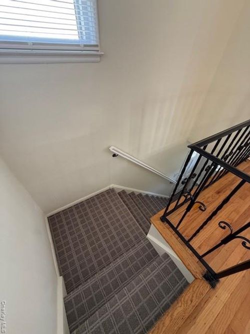 2-30 Gibson Blvd, Valley Stream, NY, 11581-2020 | Card Image