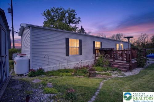 39 Country Club Road W, Allen Twp, PA, 18067 | Card Image