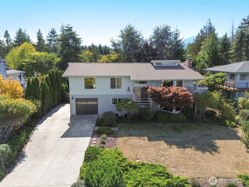 103 Island View Rd, Port Angeles, WA, 98362-8436 | Card Image