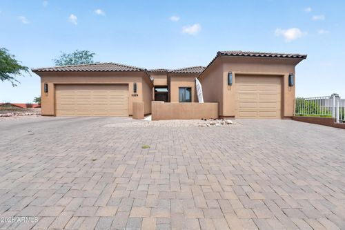 15039 N Greenhurst Ave, Fountain Hills, AZ, 85268-2307 | Card Image