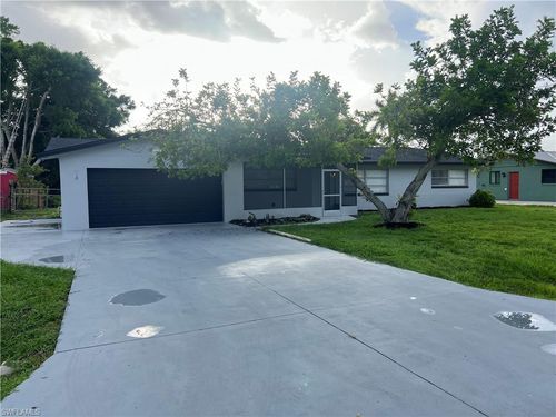 2203 Santiago Ave, FORT MYERS, FL, 33905-4817 | Card Image