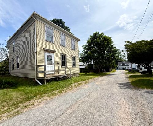 3 Willow St, Eastport, ME, 04631-1431 | Card Image