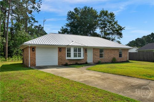 1052 Phantom Ter, Hinesville, GA, 31313-9134 | Card Image
