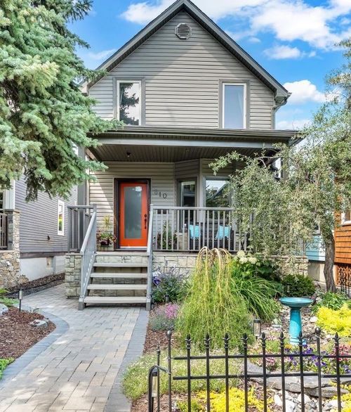 810 3 Ave Nw, Calgary, AB, T2N0J4 | Card Image