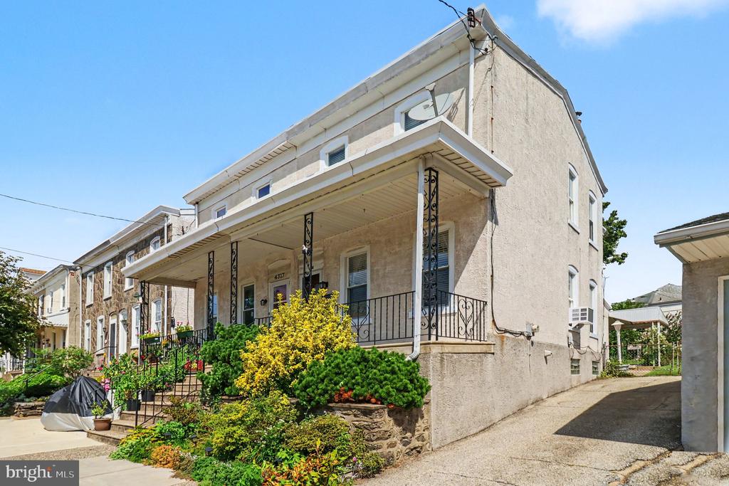 Residential in PHILADELPHIA 4
