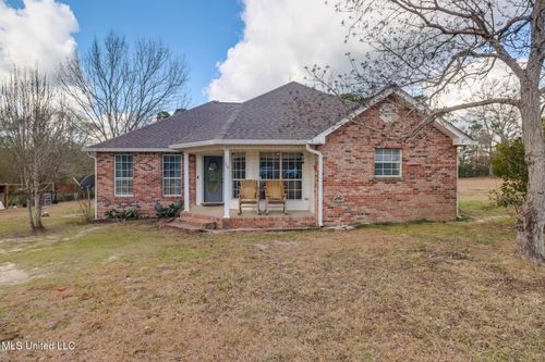 38 S Pecan Dr, Mc Henry, MS, 39561-6153 | Card Image