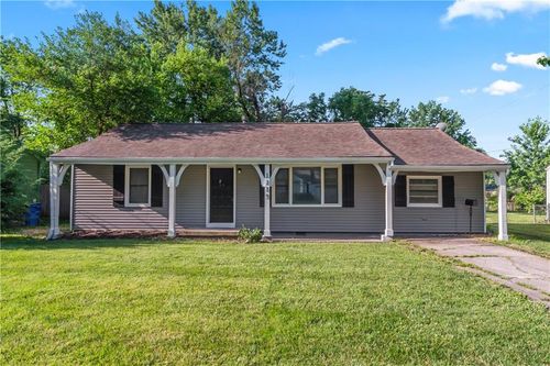 1113 E Cedar St, Olathe, KS, 66061-4803 | Card Image