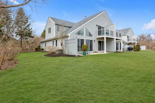 4016 The Fairway, Calverton, NY, 11933-1372 | Card Image