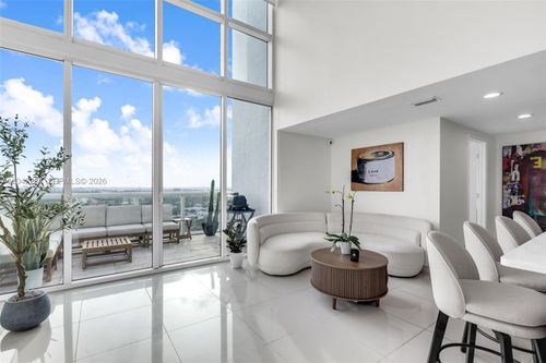 ph4-1861 Nw South River Dr, Miami, FL, 33125-2771 | Card Image