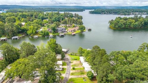 352 Lakeland Dr, Hot Springs, AR, 71913-7631 | Card Image