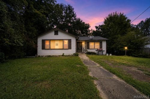 31 Forrest St, Alexander City, AL, 35010-1468 | Card Image