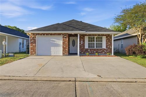 235 Jolie Oaks Blvd, Thibodaux, LA, 70301-7465 | Card Image