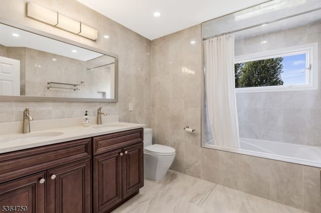 33 Briarwood Dr E, House other with 4 bedrooms, 3 bathrooms and null parking in Warren NJ | Image 29