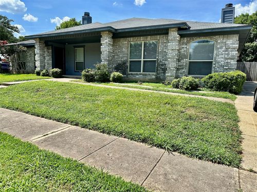 2305 Dalewood Ln, Bedford, TX, 76022-7739 | Card Image