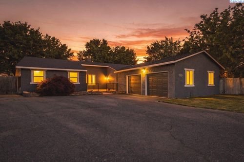 2508 S Edison Pl, Kennewick, WA, 99338-1933 | Card Image
